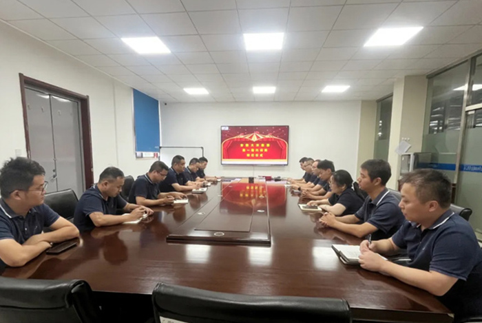 大洋集團(tuán)首批內(nèi)訓(xùn)師聘任儀式圓滿舉行